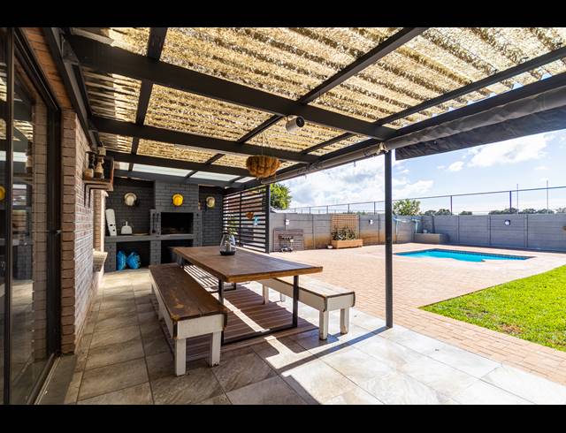 4 BEDROOM FREEHOLD FOR SALE IN PARKLANDS
